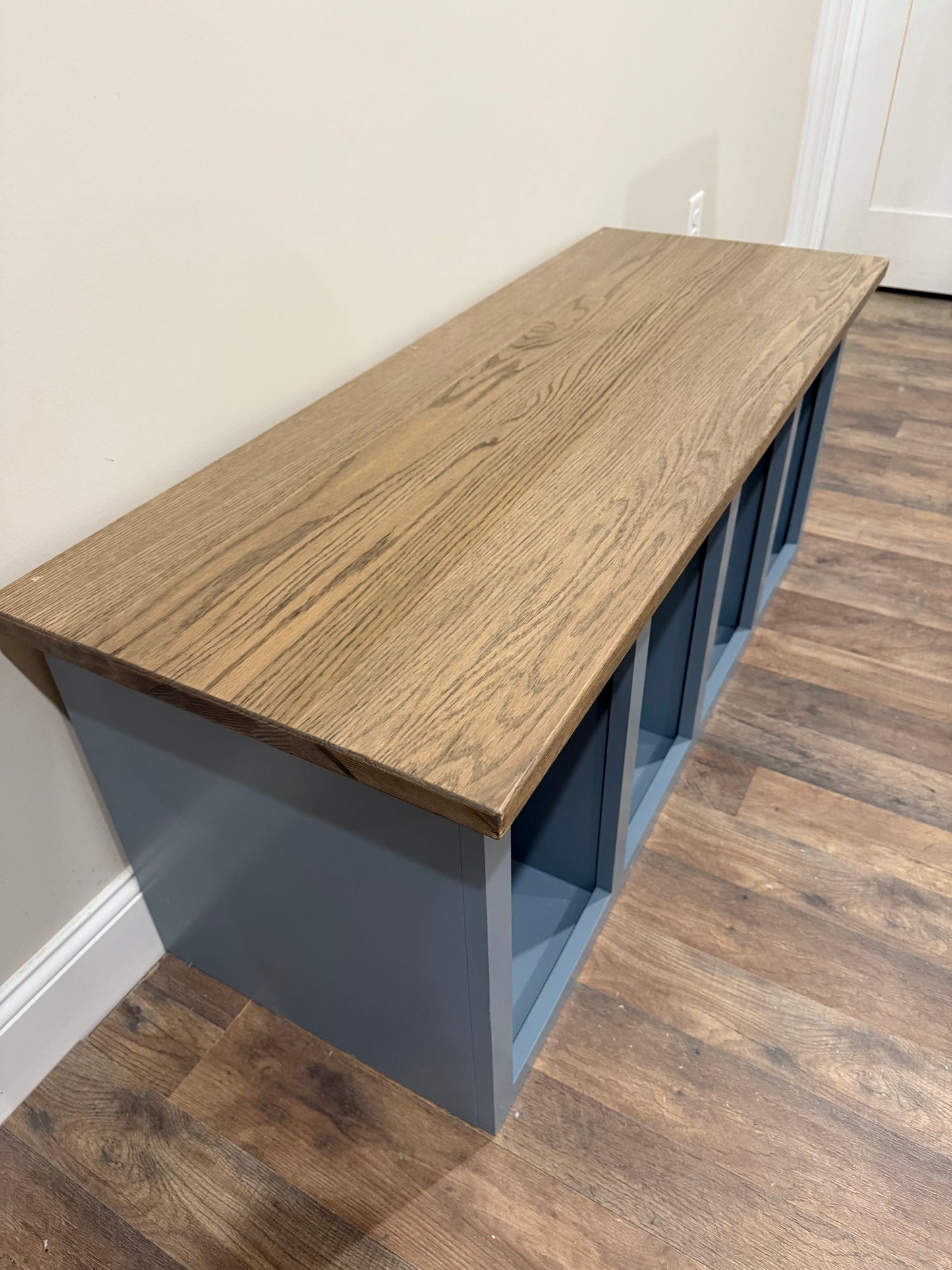 Farmhouse Entryway storage Bench with cubbies