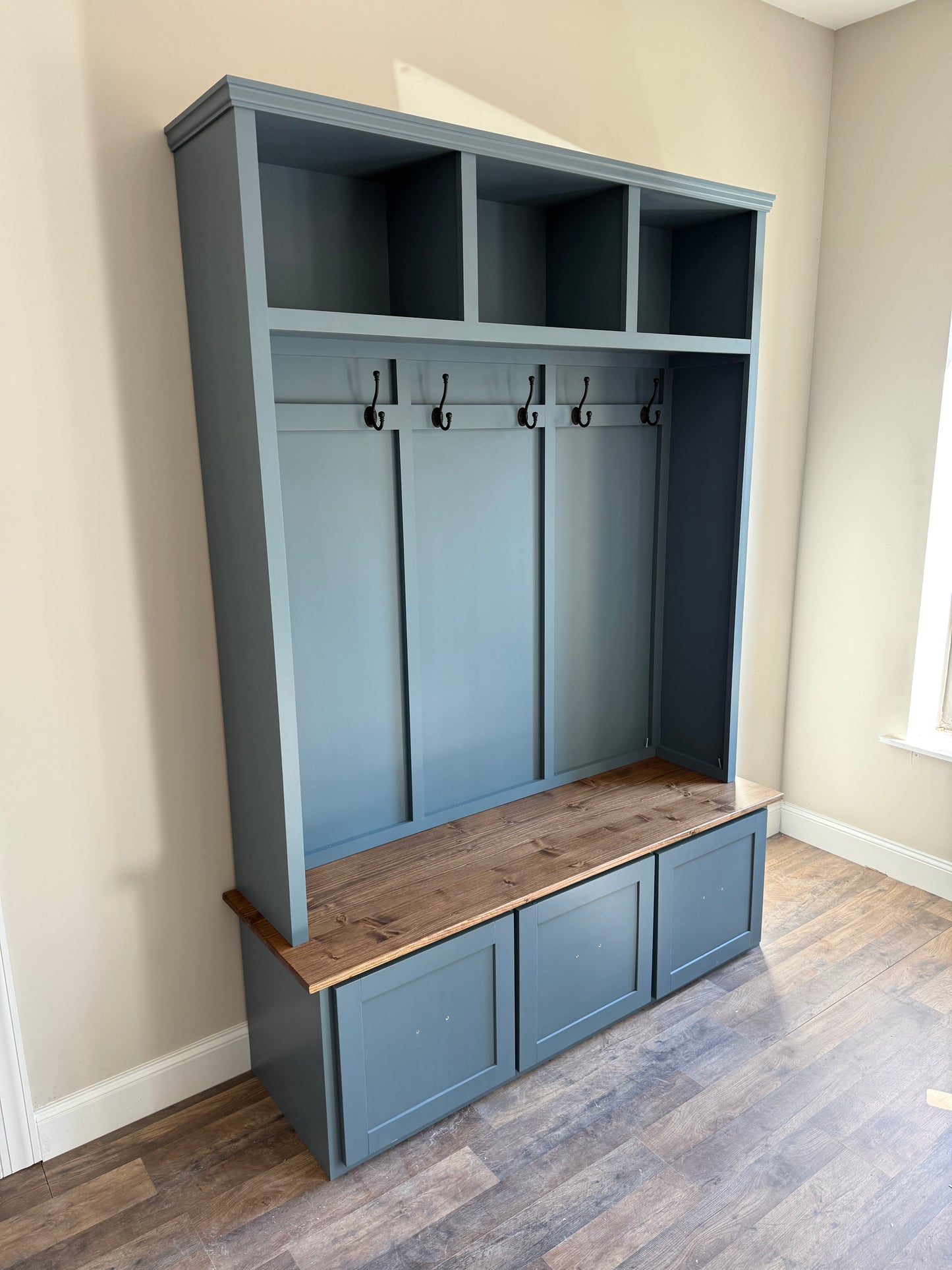 The Wilmington Halltree || Entryway Mudroom Storage Lockers with Bench and Hooks l